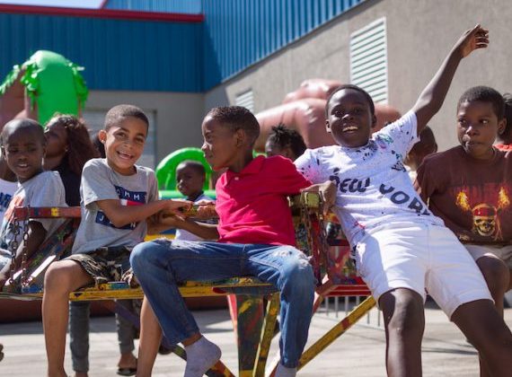 paramount christmas treat community 2025
